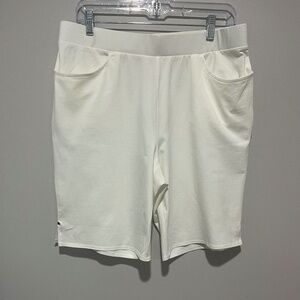 Chico weekends by Chico, cotton Span shorts, Stretch  Size 1, 8/M NWT